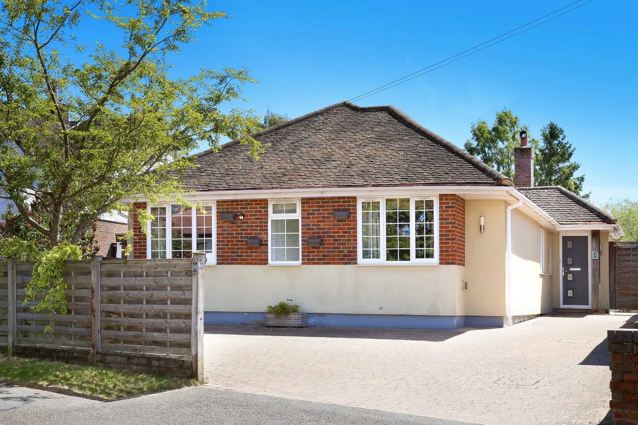 4 bed house for sale, Highlands Road, Seer Green, HP9