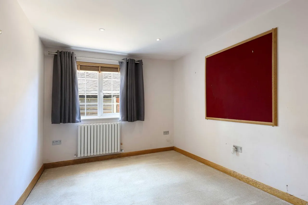 Highlands Road, Seer Green, HP9, photo 14