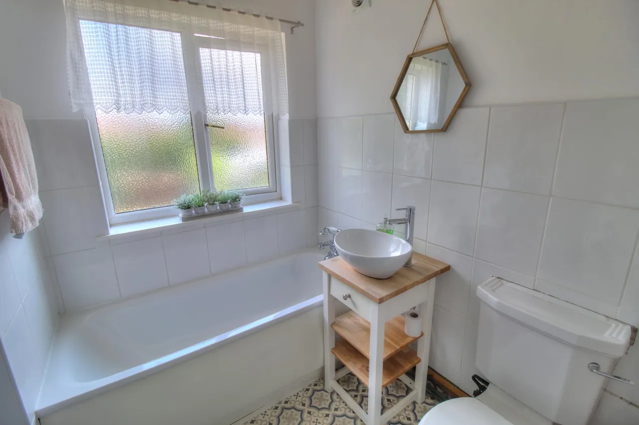Tiled House Lane, Brierley Hill, DY5, photo 15