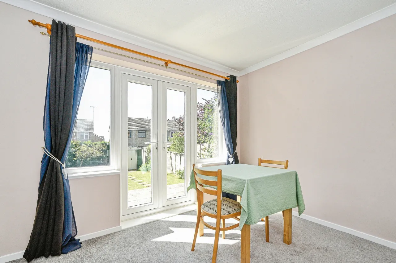 Gainsborough Avenue, Royal Wootton Bassett, SN4, photo 4