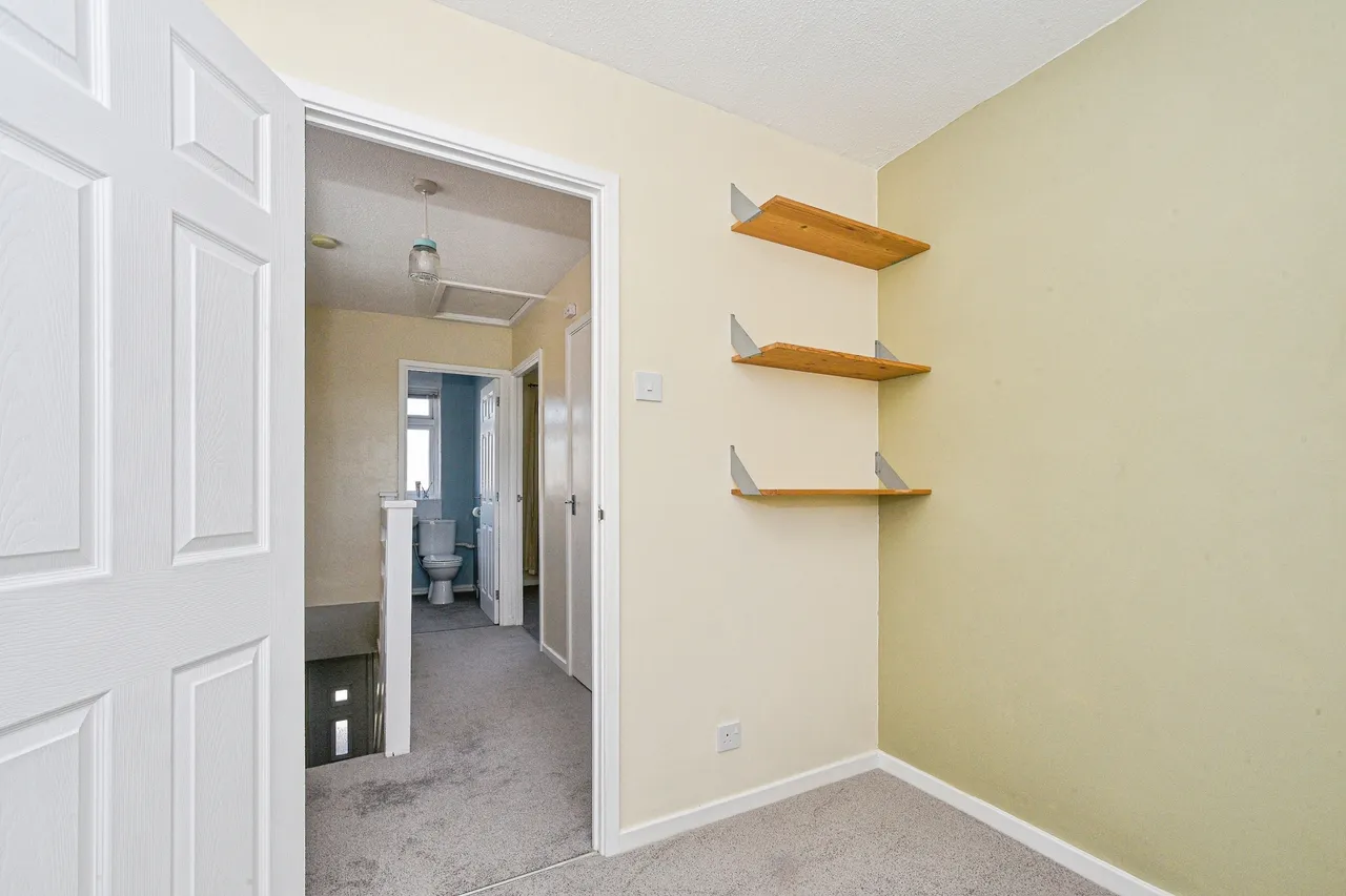 Gainsborough Avenue, Royal Wootton Bassett, SN4, photo 16