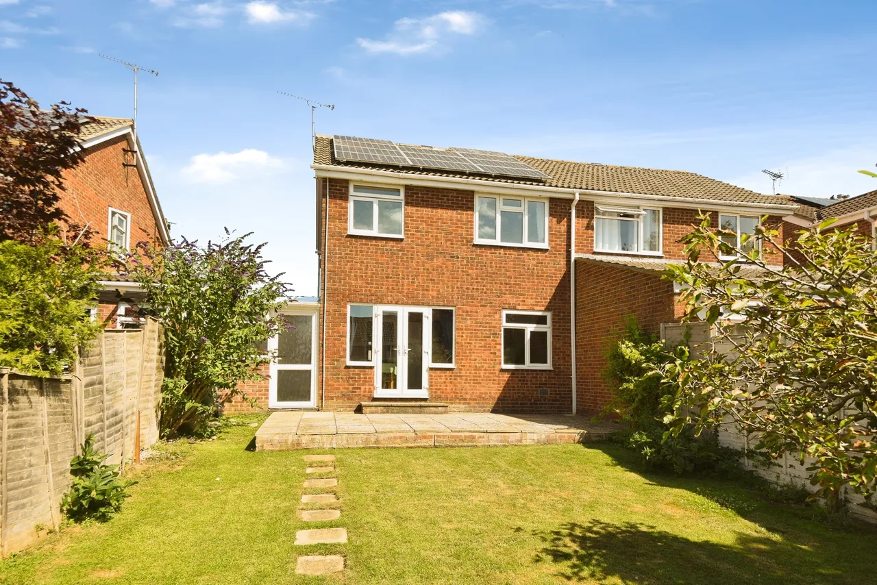 Gainsborough Avenue, Royal Wootton Bassett, SN4, photo 18