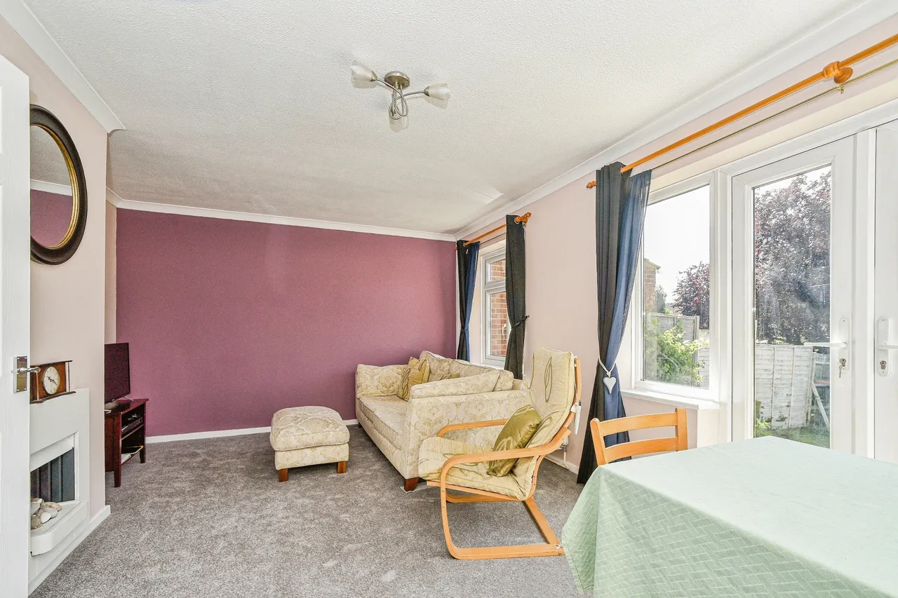 Gainsborough Avenue, Royal Wootton Bassett, SN4, photo 2