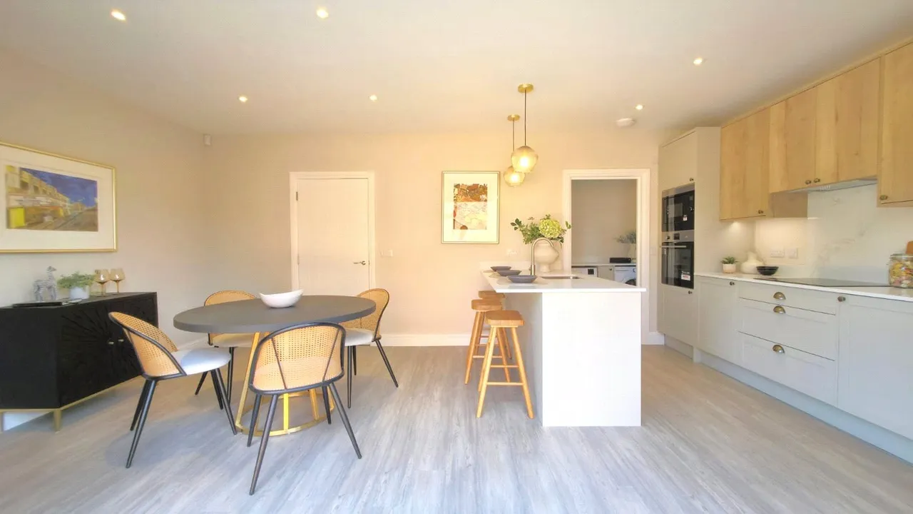 Weatherhill Road, Smallfield, RH6, photo 10