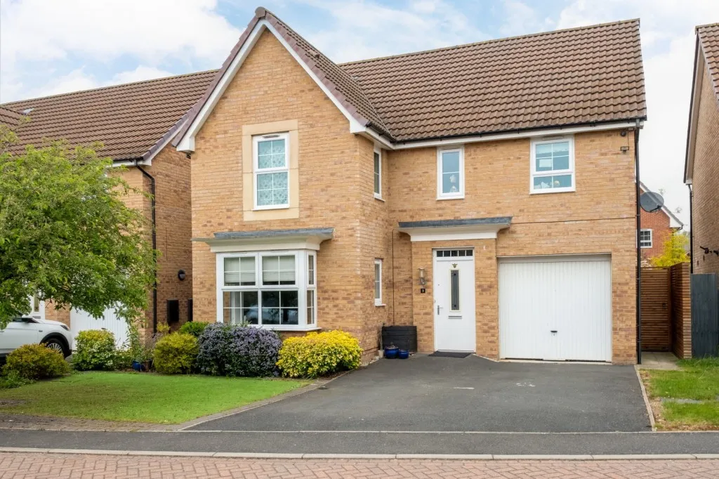 4 bed house for sale, Fieldfare Close, East Leake, LE12
