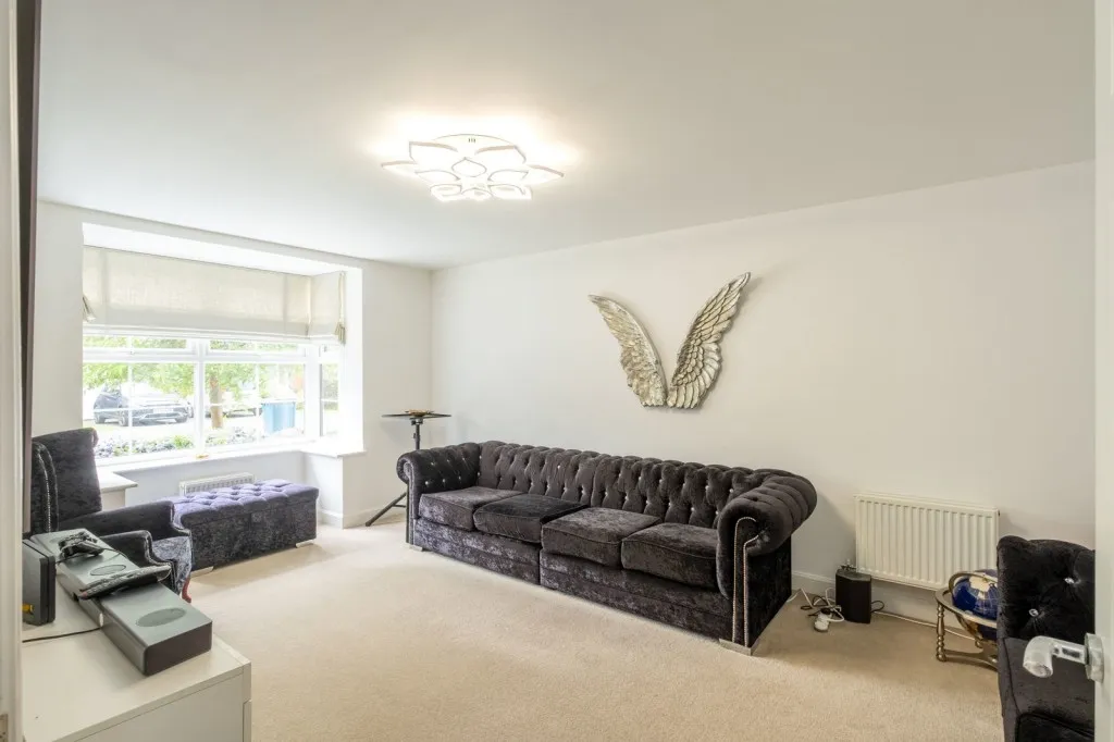 Fieldfare Close, East Leake, LE12, photo 4