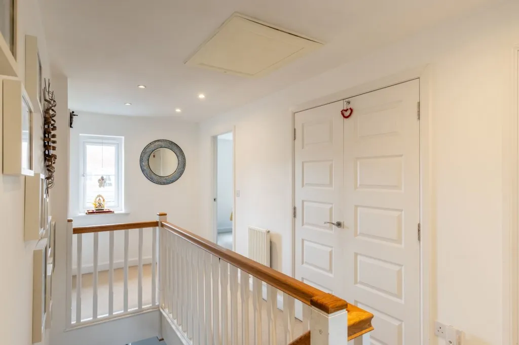 Fieldfare Close, East Leake, LE12, photo 5