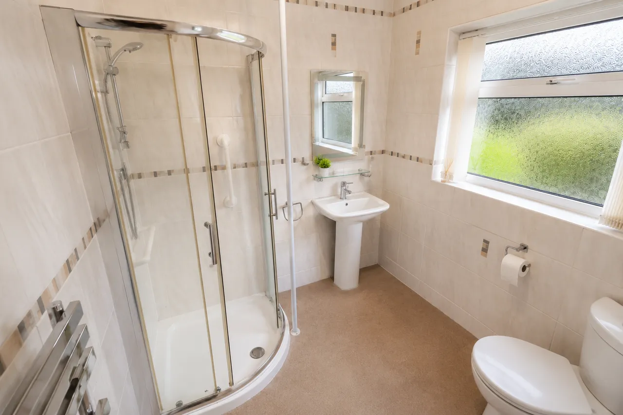 Wynnstay Lane, Marford, LL12, photo 7