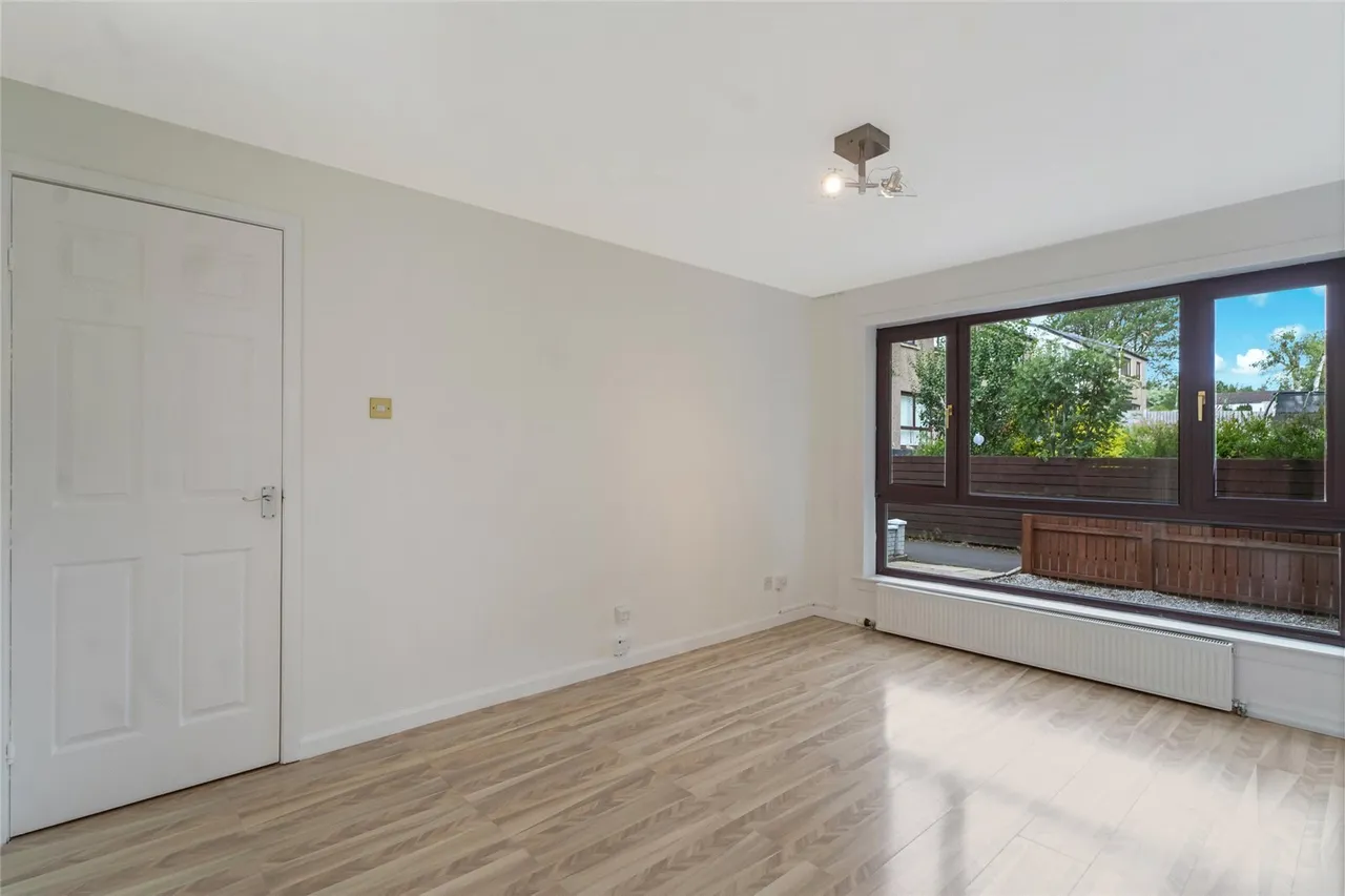 Mossywood Road, Cumbernauld, Glasgow, North Lanarkshire, G68, photo 3