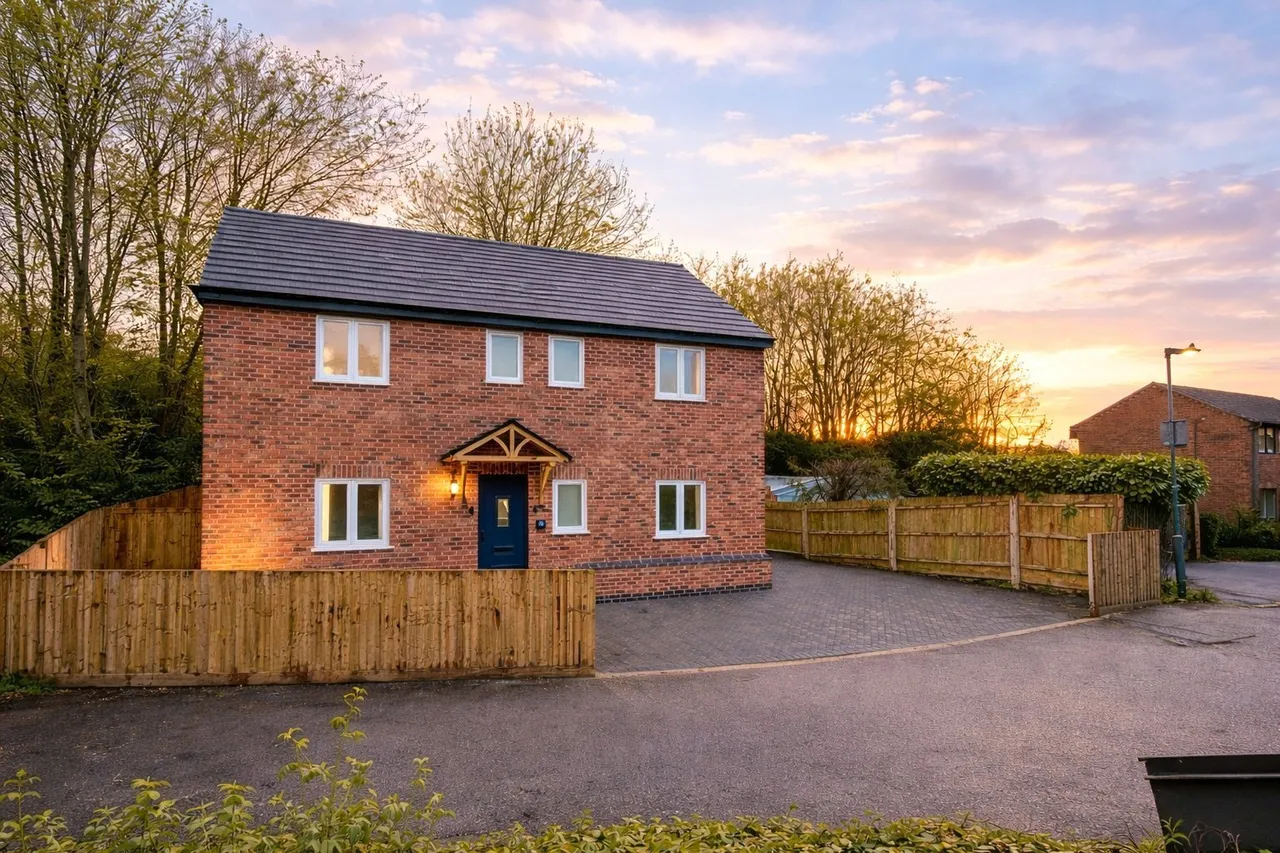 4 bed house for sale — New Street, Baddesley Ensor, Atherstone, Warwickshire, CV9