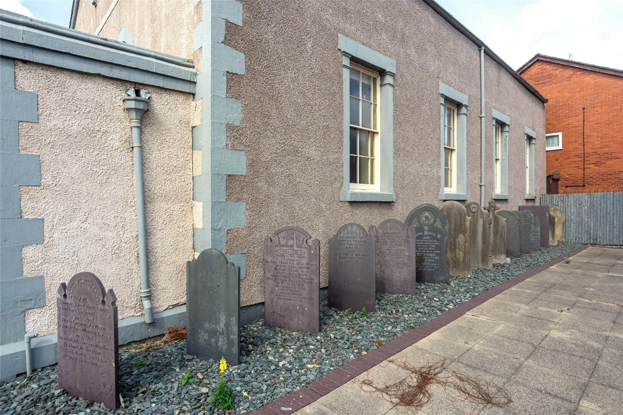 Abergele Road, Old Colwyn, photo 8