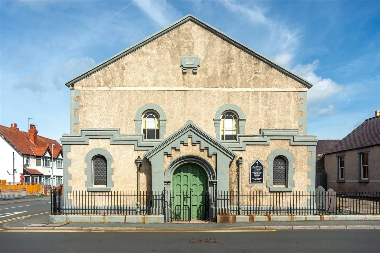 Abergele Road, Old Colwyn, photo 14