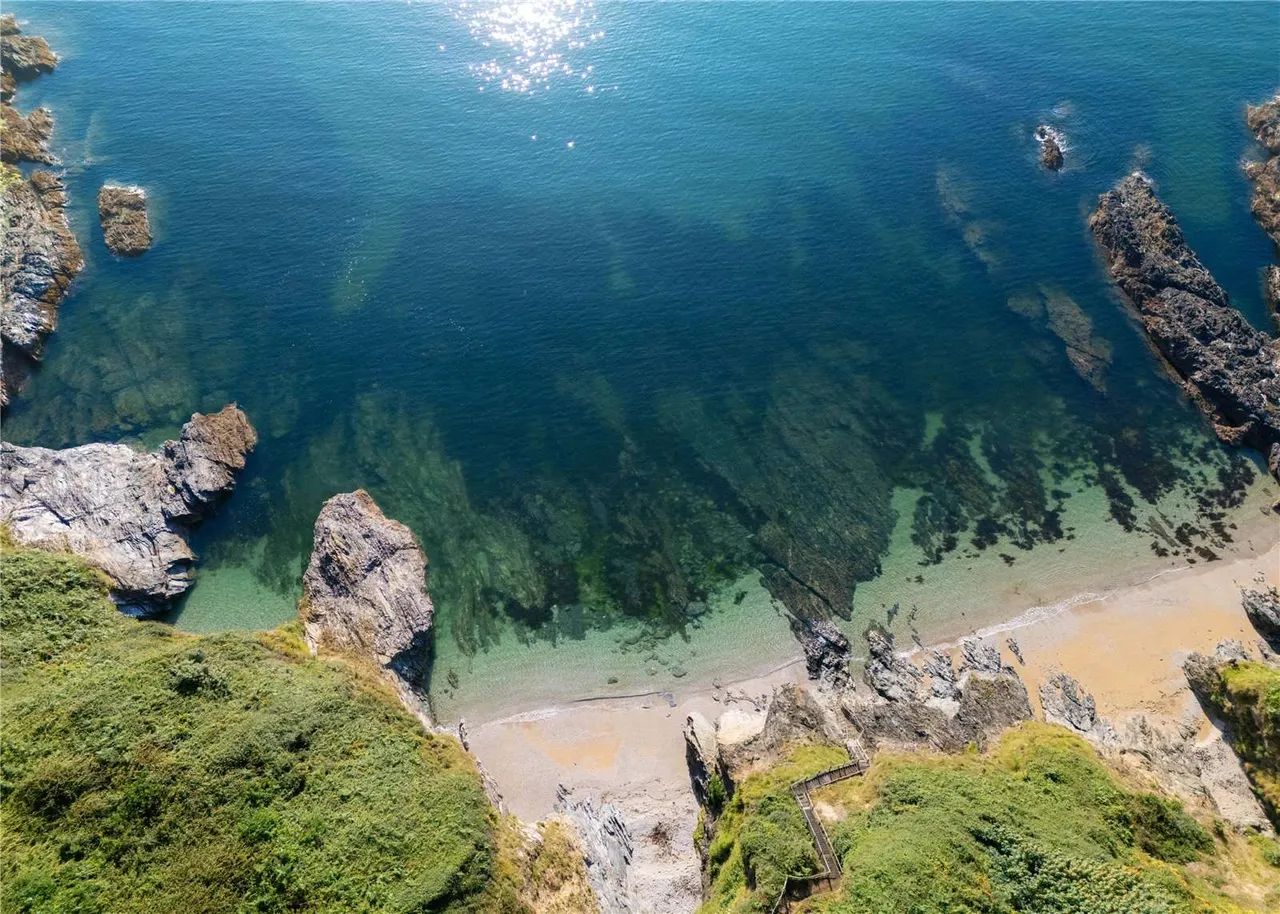 Maenporth Road, Maenporth, Falmouth, Cornwall, TR11 5HR, photo 2