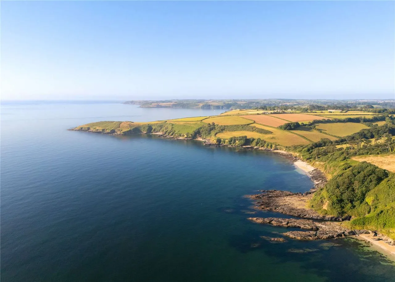 Maenporth Road, Maenporth, Falmouth, Cornwall, TR11 5HR, photo 4