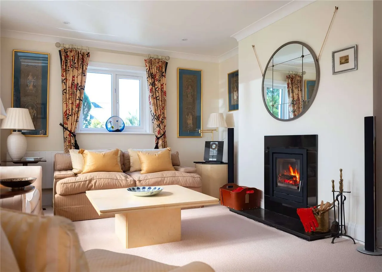 Maenporth Road, Maenporth, Falmouth, Cornwall, TR11 5HR, photo 11