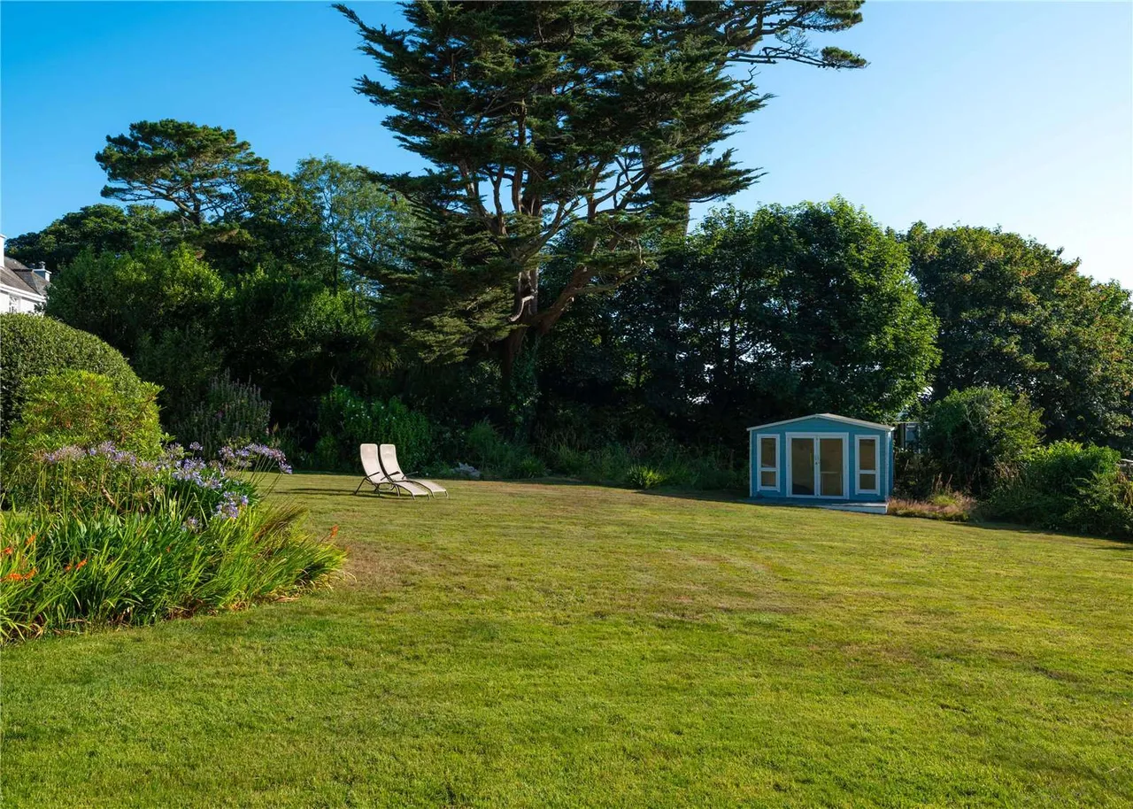 Maenporth Road, Maenporth, Falmouth, Cornwall, TR11 5HR, photo 8