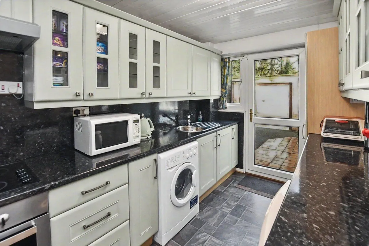 Woodhall Drive, Kirkstall, LS5, photo 4