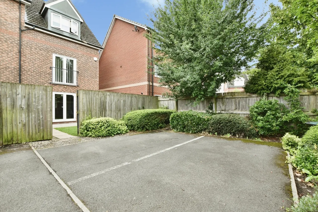 Lawnhurst Avenue, Manchester, M23, photo 11