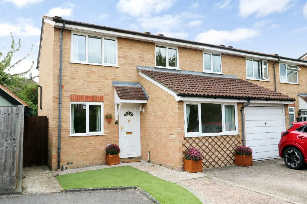 3 bed house for sale, Ranyard Close, Chessington, KT9