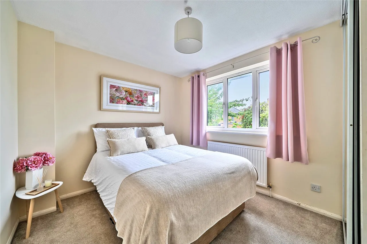 Ranyard Close, Chessington, KT9, photo 11