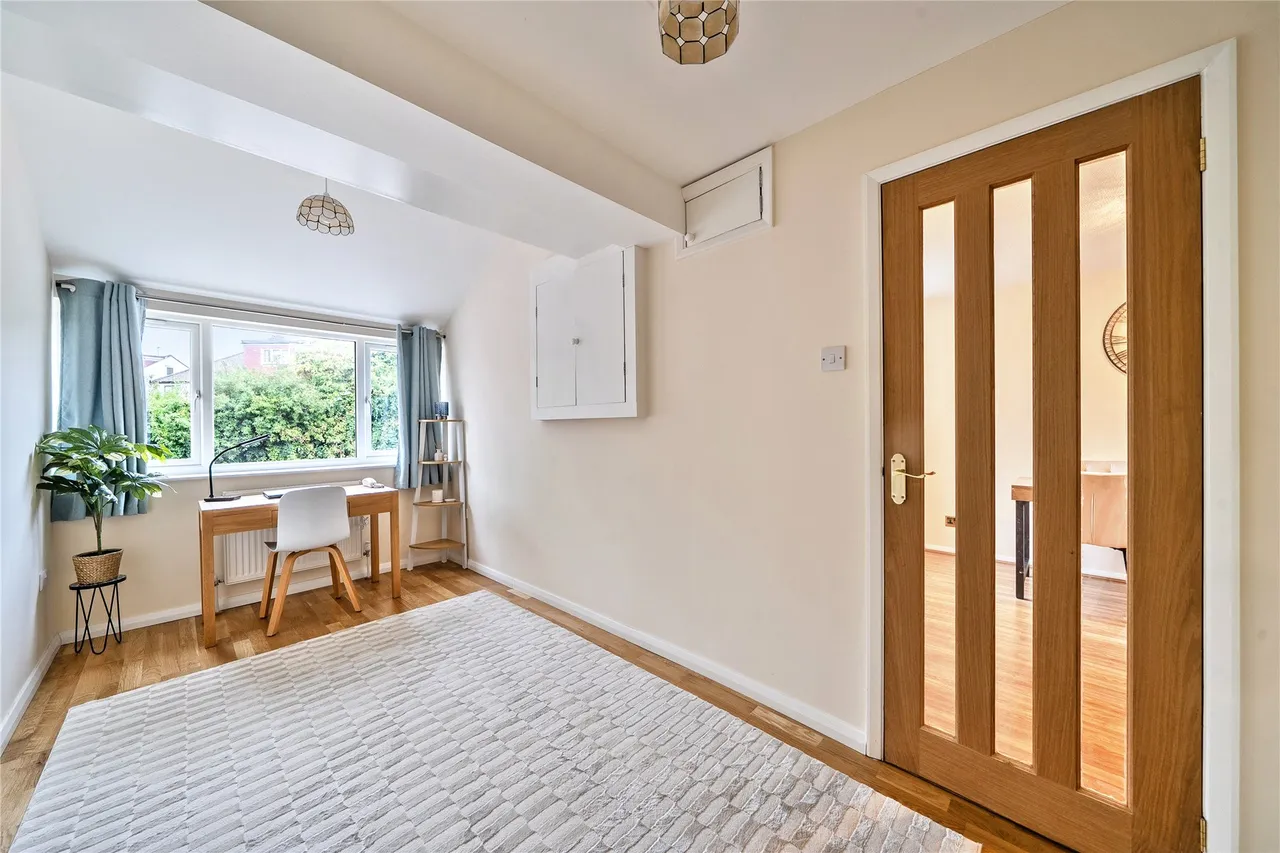 Ranyard Close, Chessington, KT9, photo 9