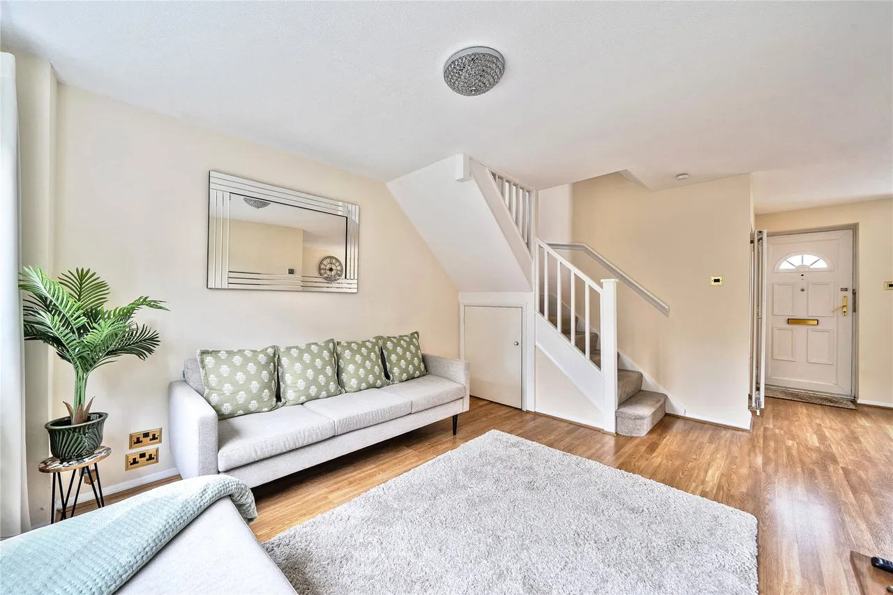 Ranyard Close, Chessington, KT9, photo 3
