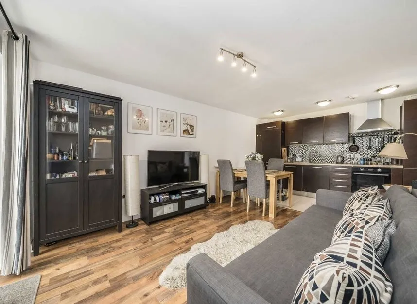 1 bed flat for sale, The Vale, Acton, W3