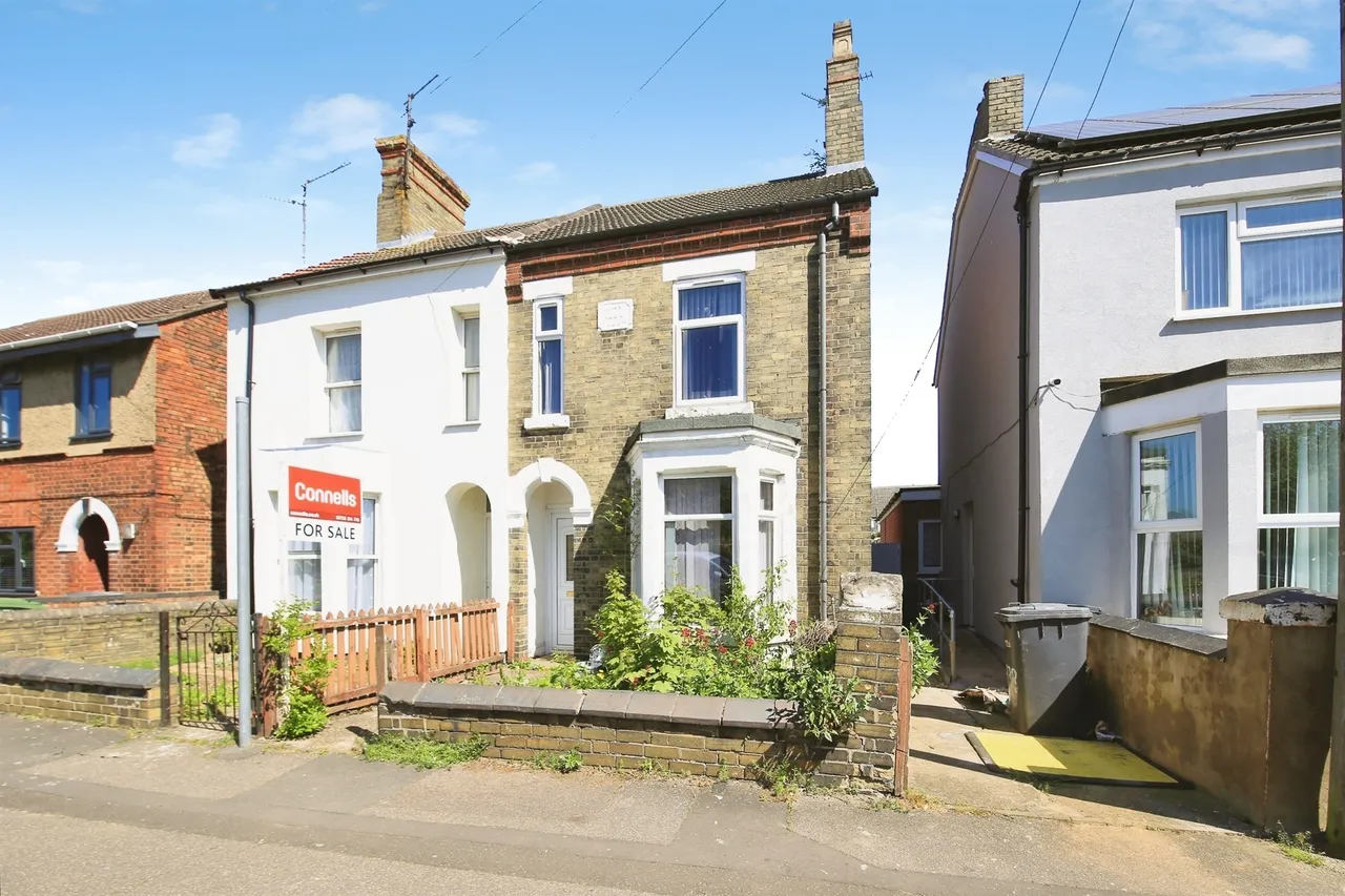 3 bed house for sale — Bourges Boulevard, Peterborough