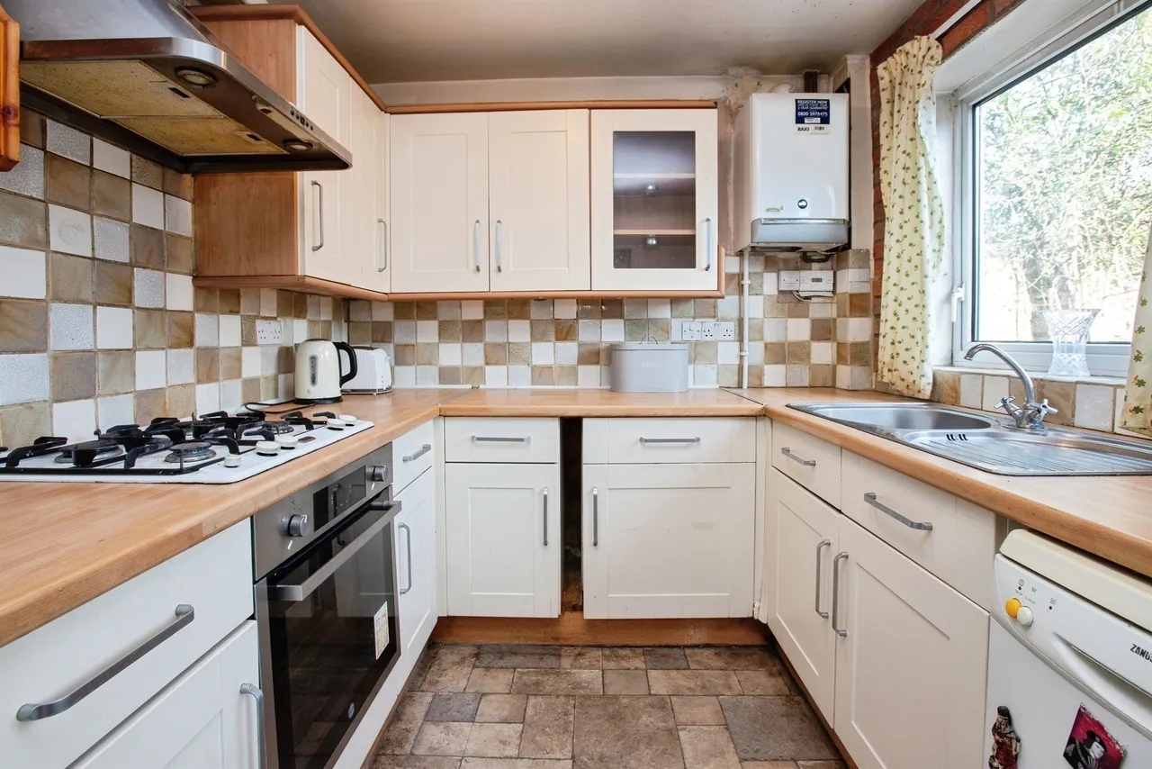 Normanton Avenue, Alfreton, DE55, photo 3
