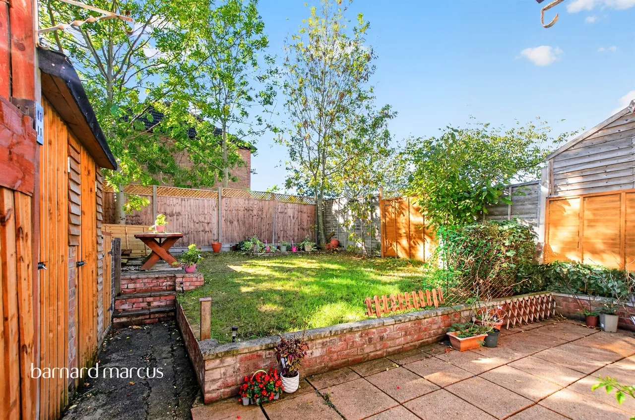 Oakleigh Road North, London, N20, photo 4