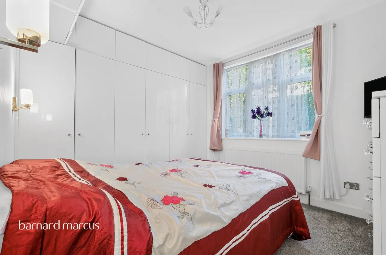 Oakleigh Road North, London, N20, photo 5