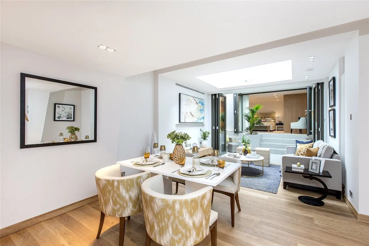 Grosvenor Road, London, SW1V, photo 9