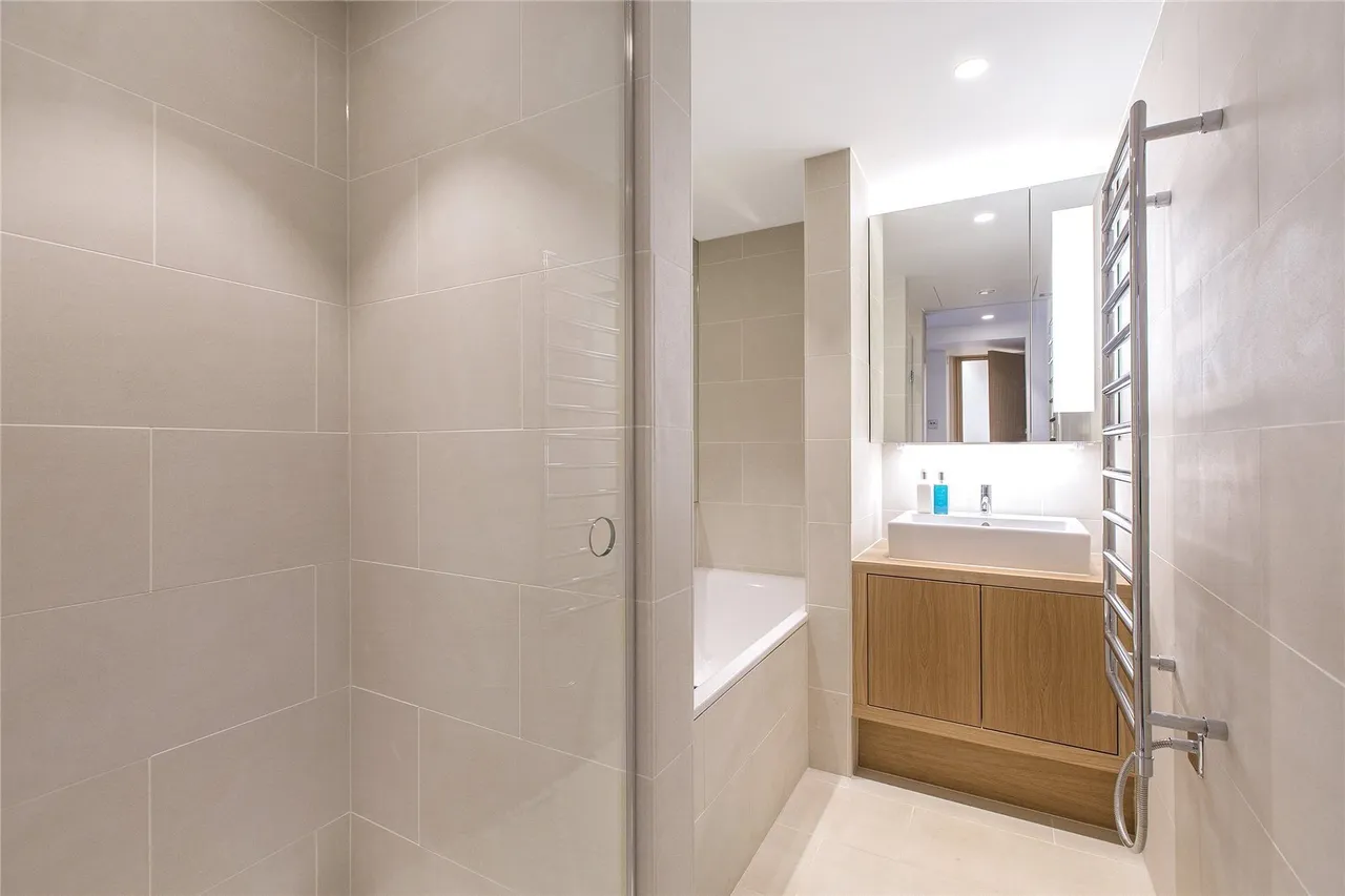 Grosvenor Road, London, SW1V, photo 12