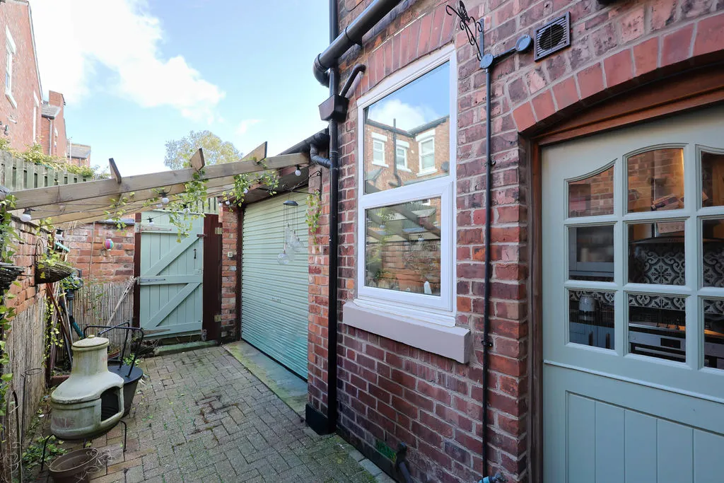 Avondale Road, Wigan, photo 6