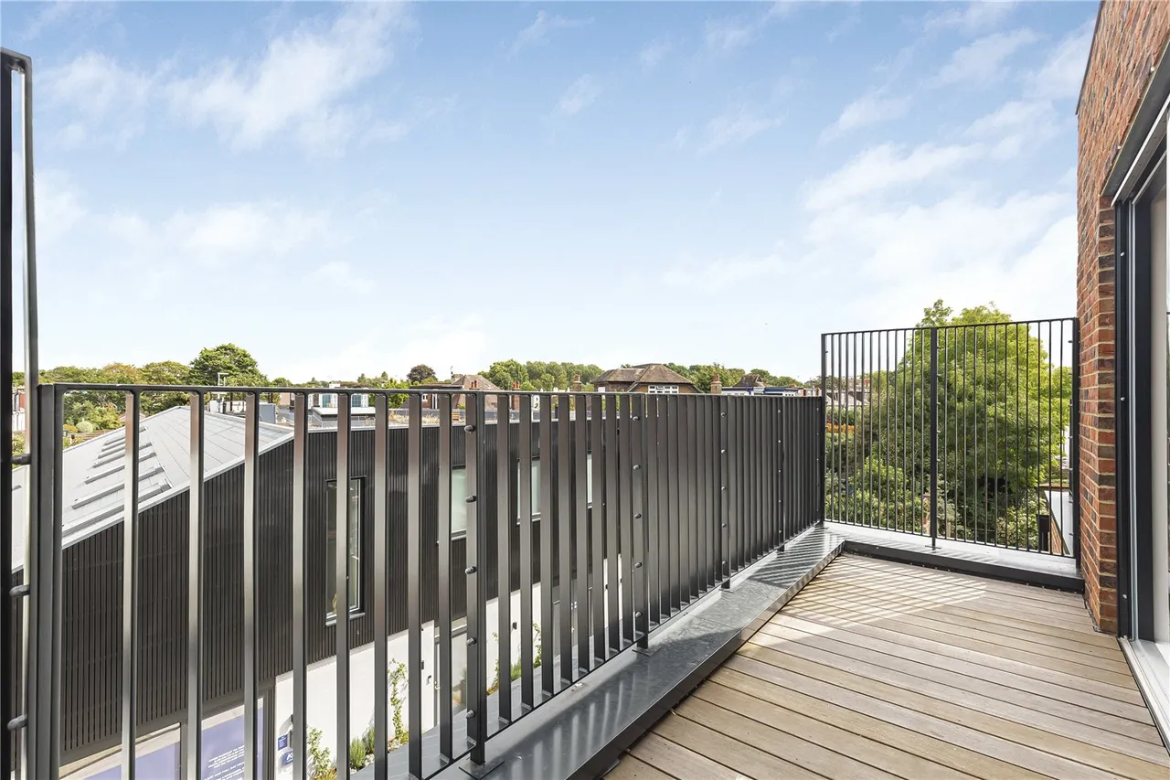 Priests Bridge, East Sheen, SW14, photo 9