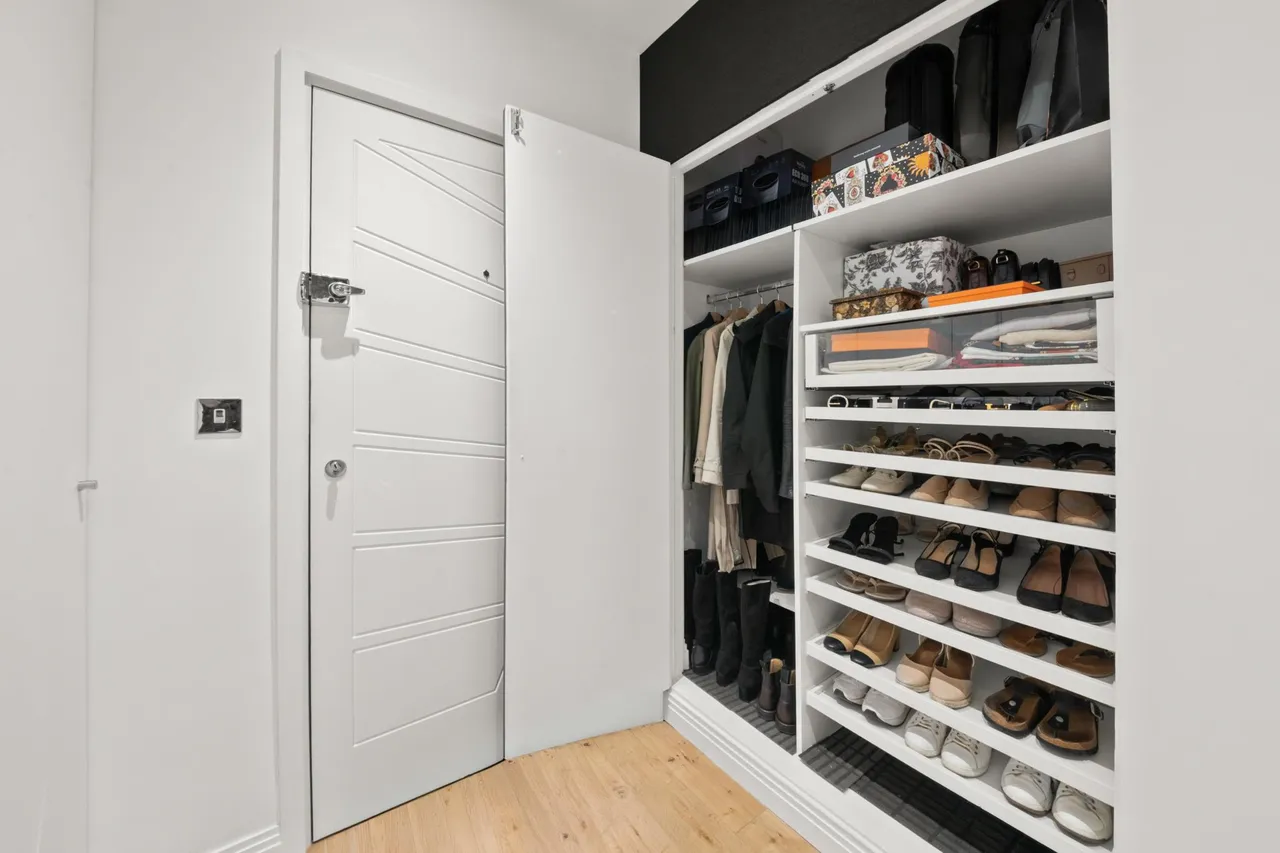 Western Avenue, Greenford, UB6, photo 9