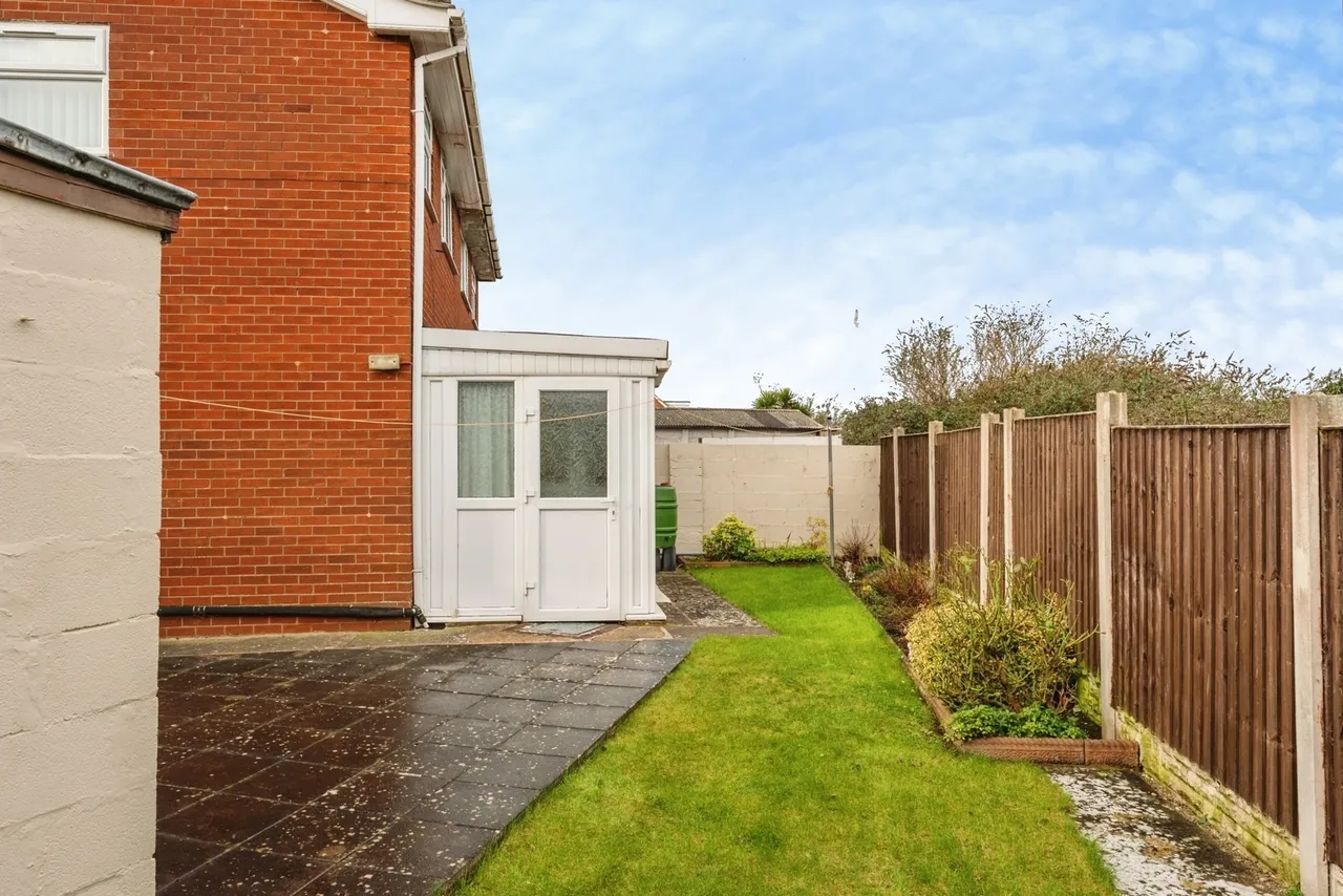 Coventry Grove, Prestatyn, LL19, photo 21