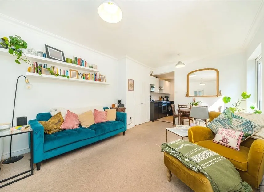 2 bed flat for sale — Woodbury Street, Tooting, SW17