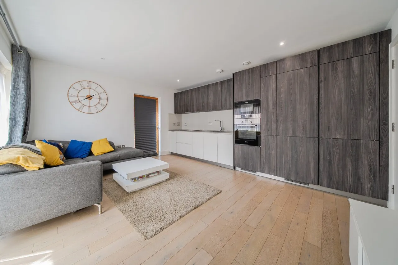 Vinery Way, Hammersmith, London, W6, photo 3