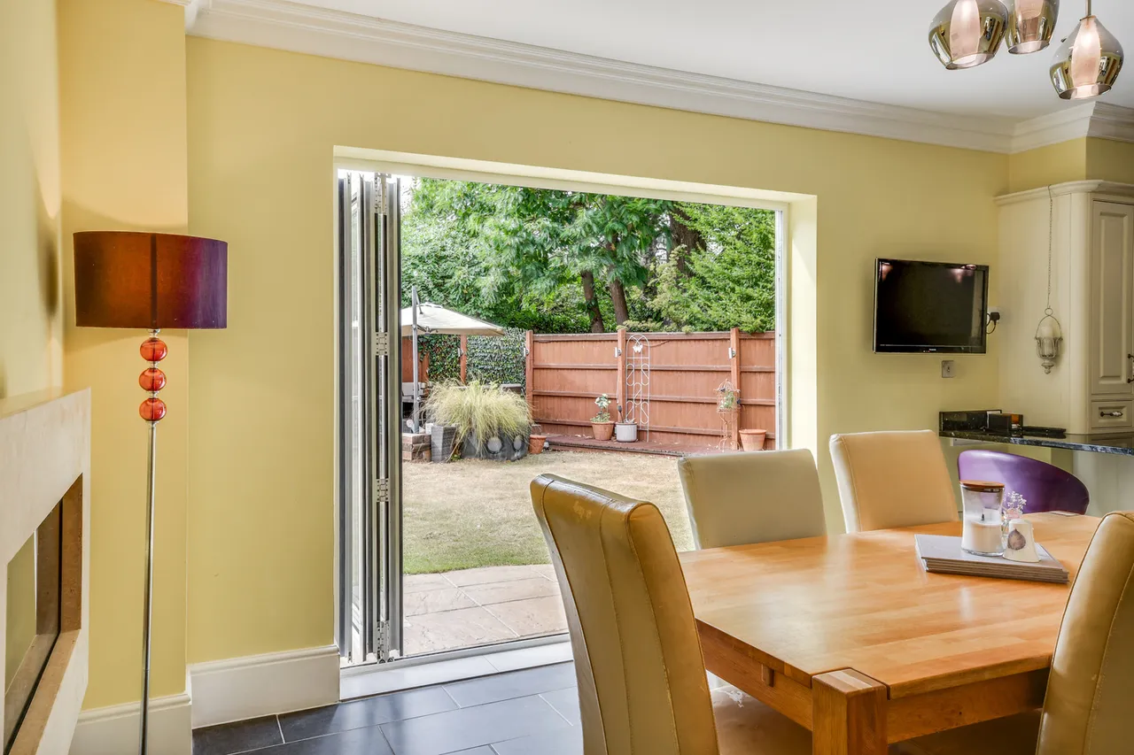 7 Bristowe Avenue, Great Baddow, Chelmsford, Essex, CM2 7JJ, photo 10