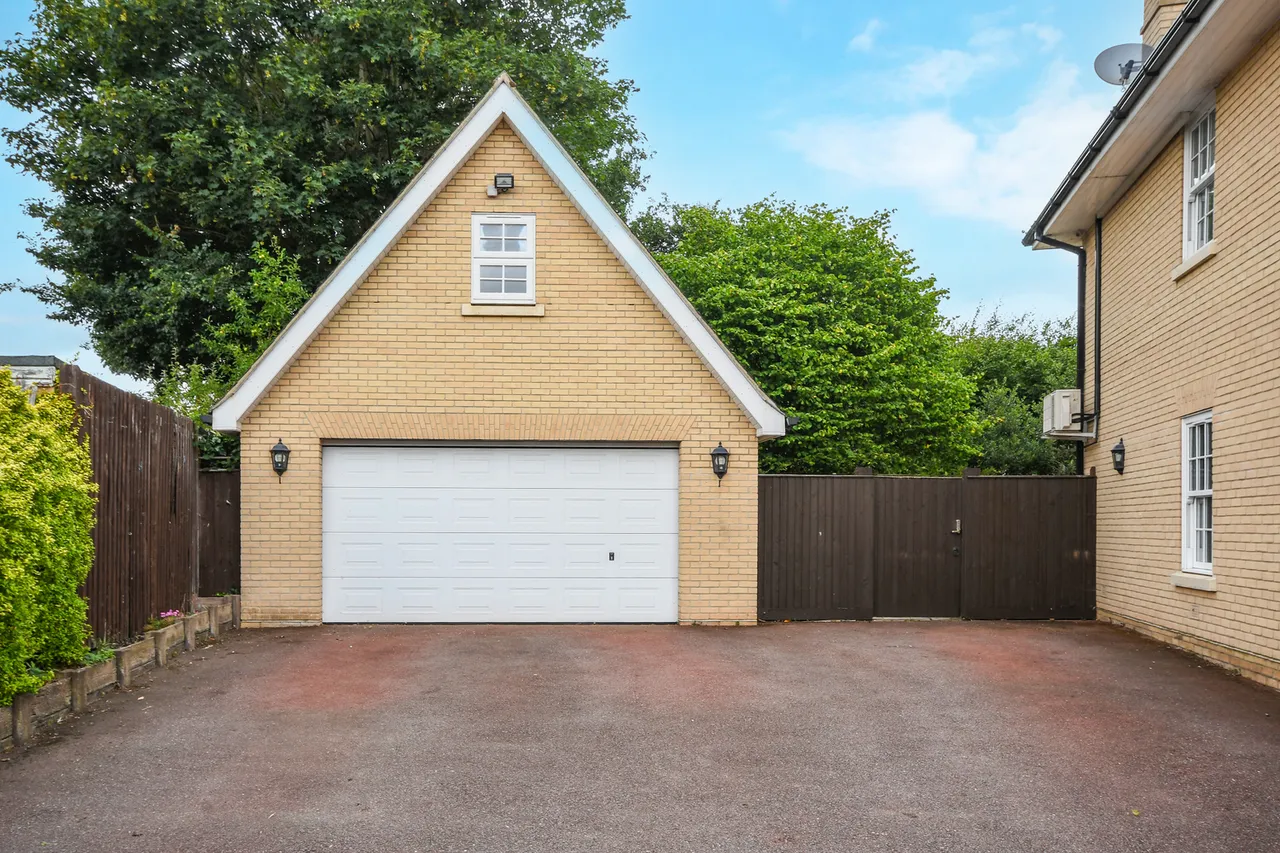 7 Bristowe Avenue, Great Baddow, Chelmsford, Essex, CM2 7JJ, photo 32