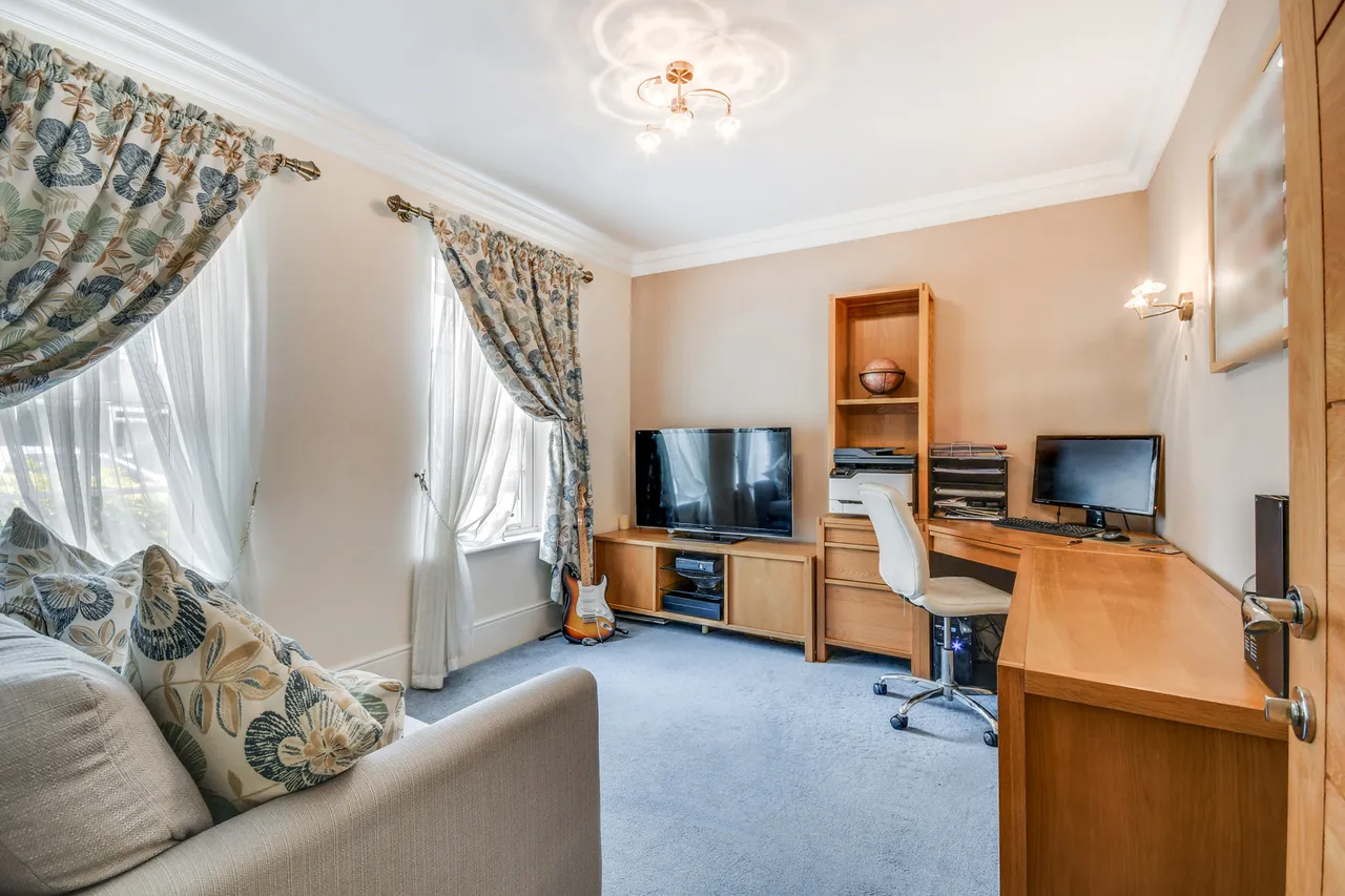 7 Bristowe Avenue, Great Baddow, Chelmsford, Essex, CM2 7JJ, photo 9