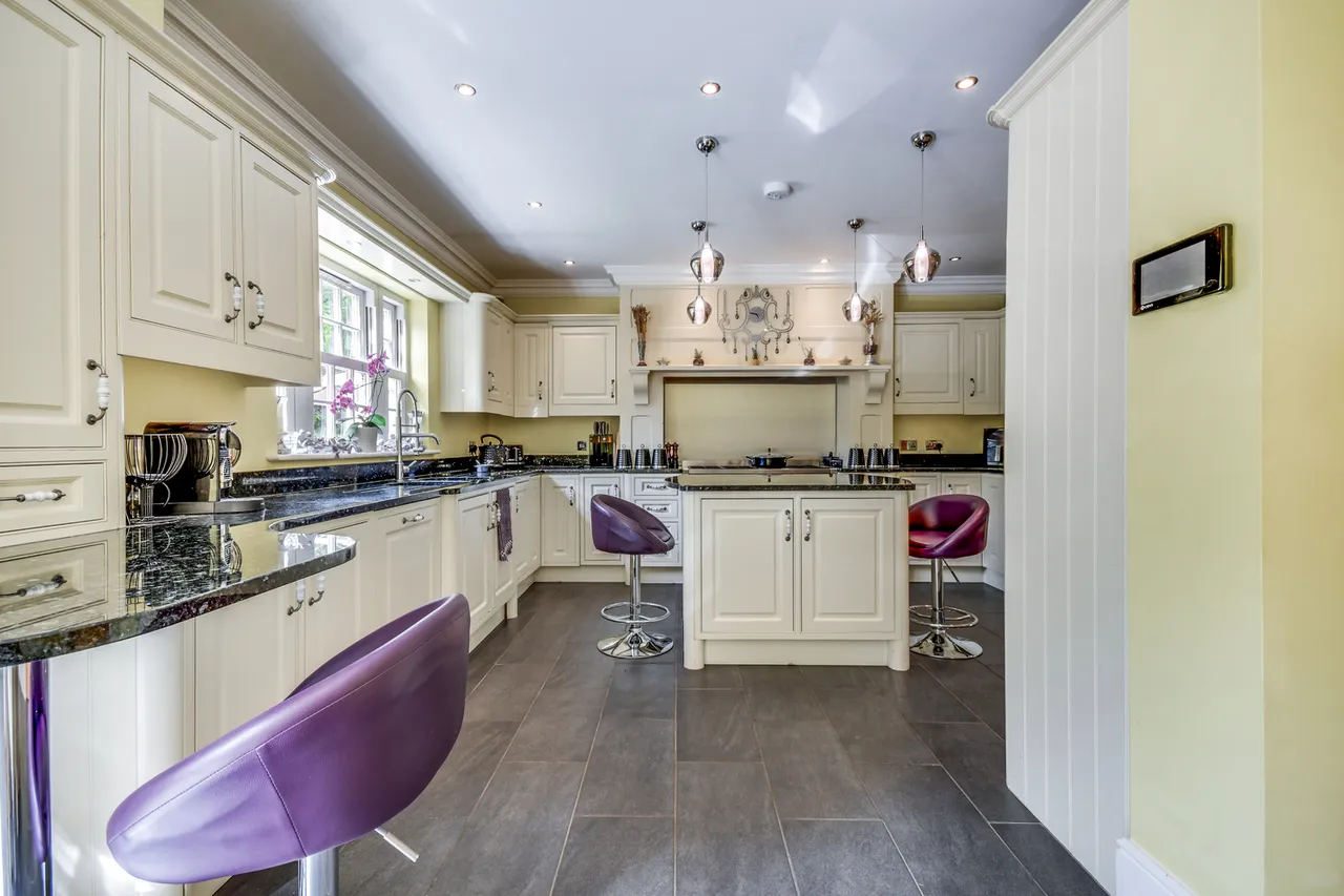 7 Bristowe Avenue, Great Baddow, Chelmsford, Essex, CM2 7JJ, photo 5