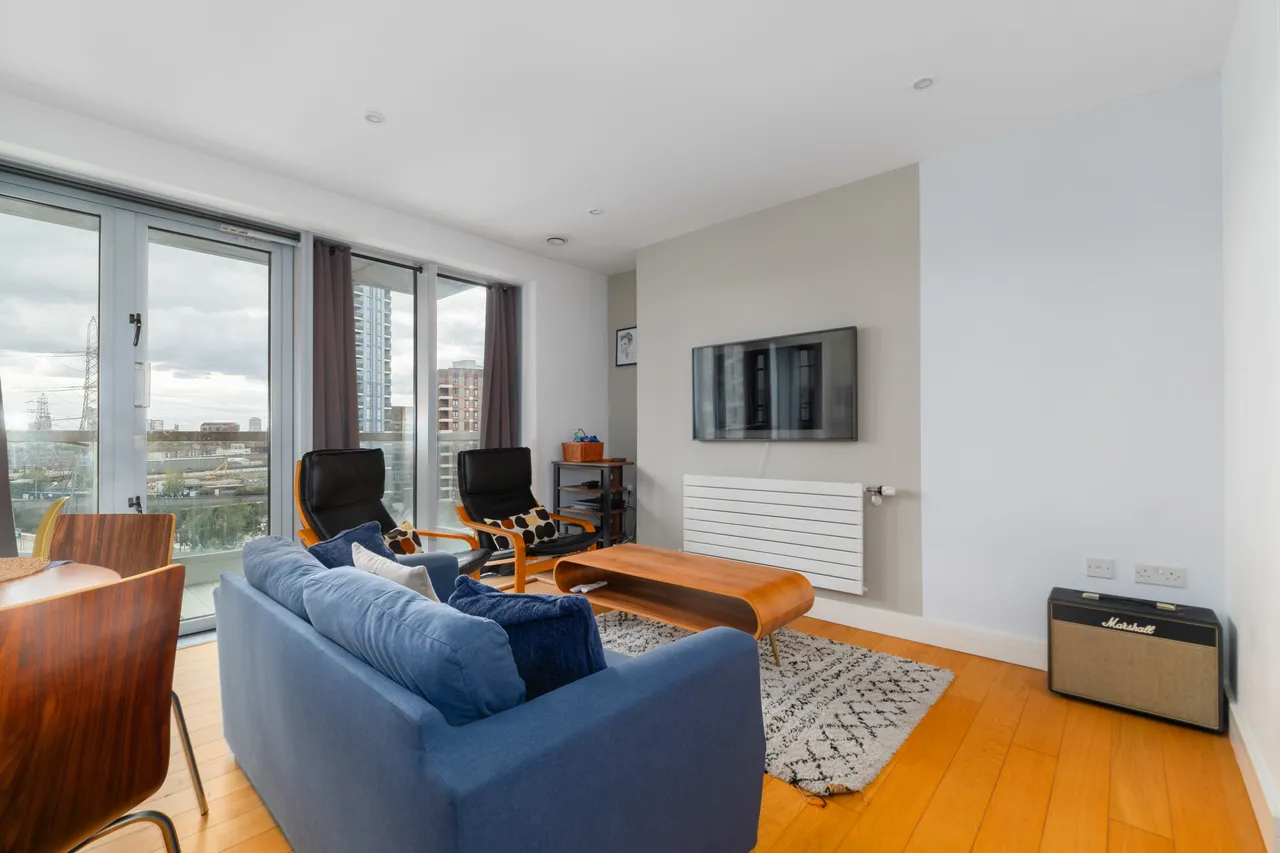 Barking Road, London, E16, photo 12
