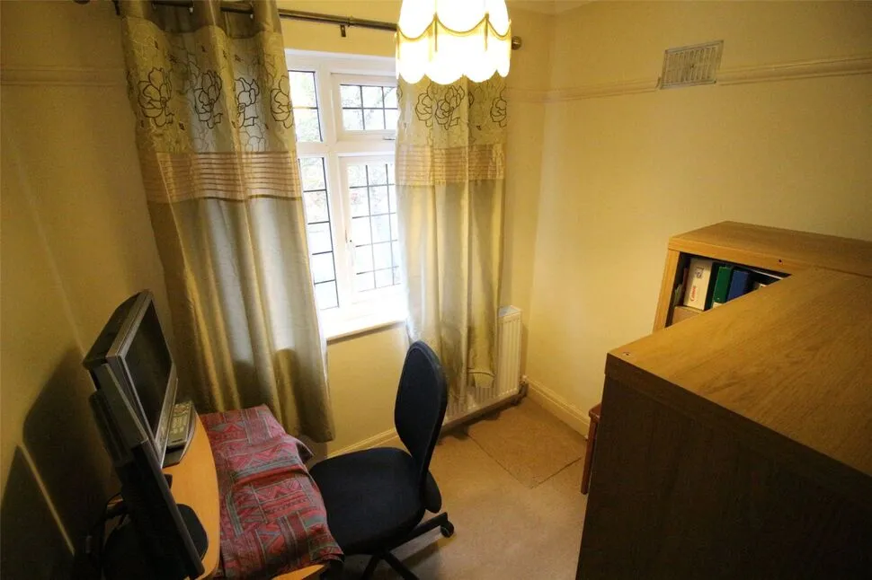 Spur Road, Orpington, BR6, photo 16