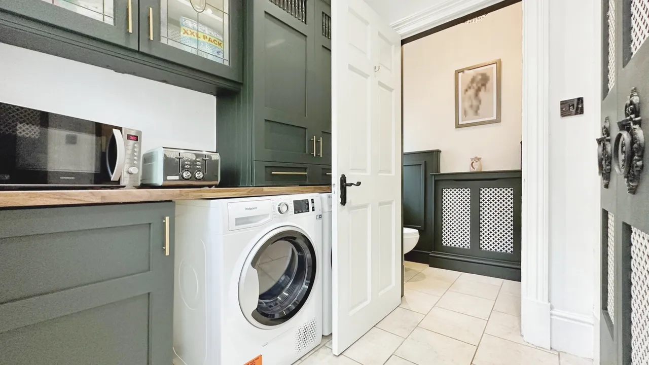 Bryneglwys, Pyle Road, Bridgend, Mid Glamorgan, photo 8
