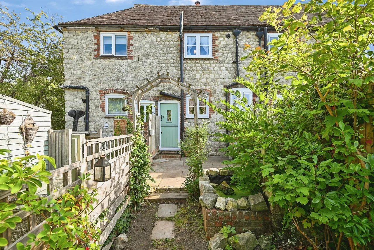 2 bed house for sale, High Banks, Loose, ME15