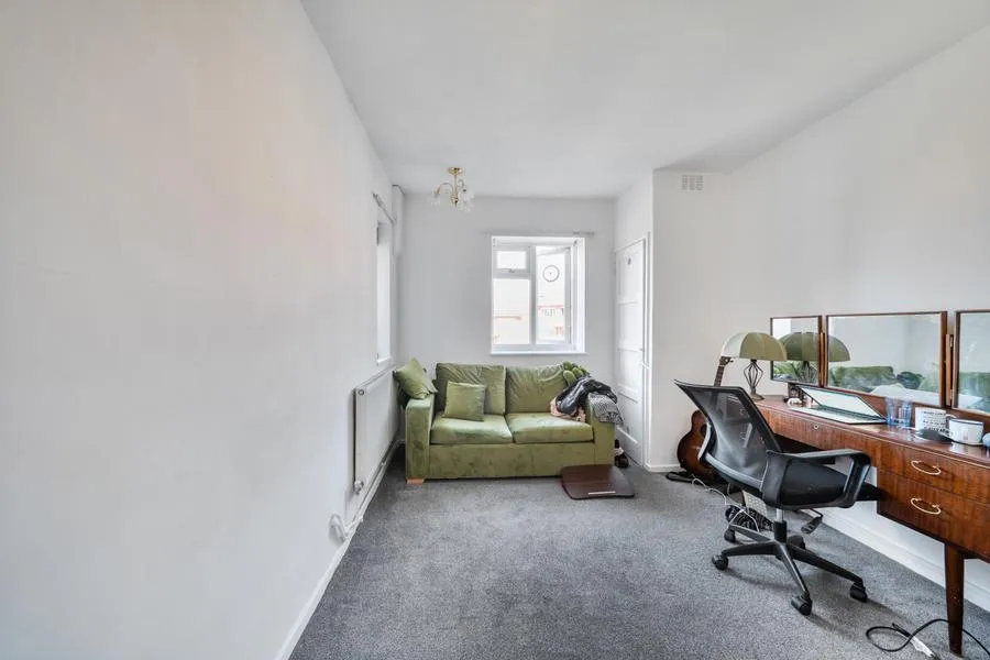 Elmshurst Crescent, London, N2, photo 14