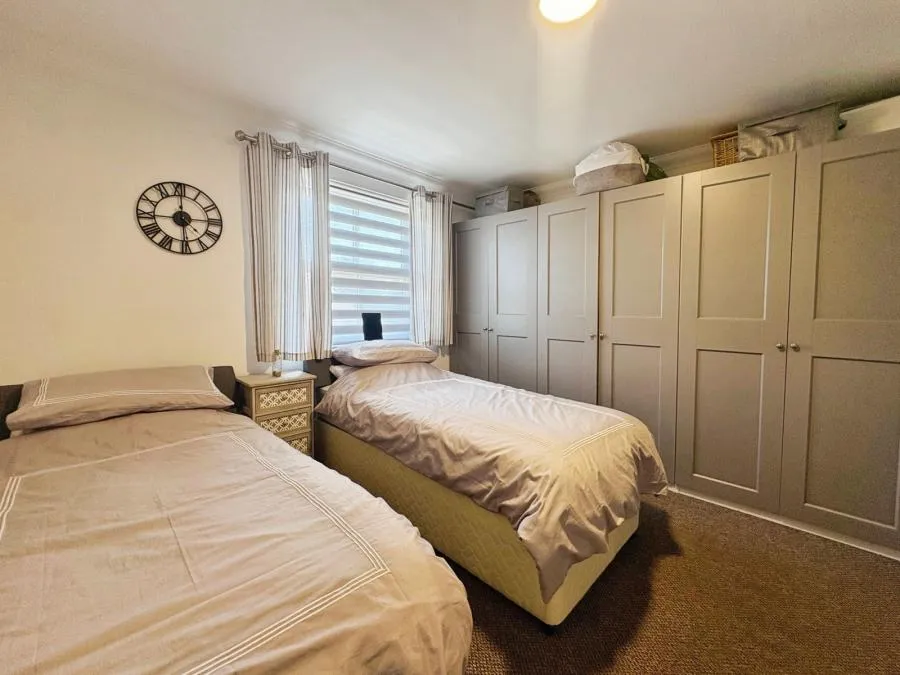 Millfield Avenue, East Cowes, PO32, photo 10