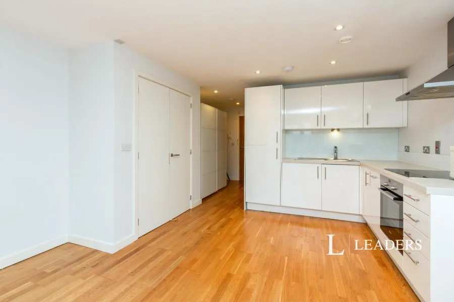 Church Street East, Woking, GU21, photo 7